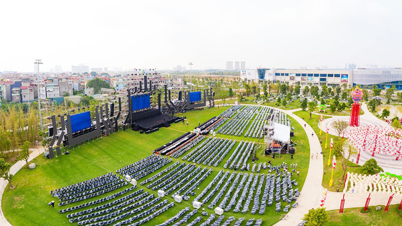 quang-truong-vuon-nhat-vinhomes-smart-city